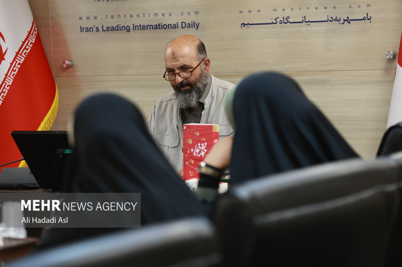 «حوض خون» از منطق زمانی مشخصی پیروی نمی‌کند
