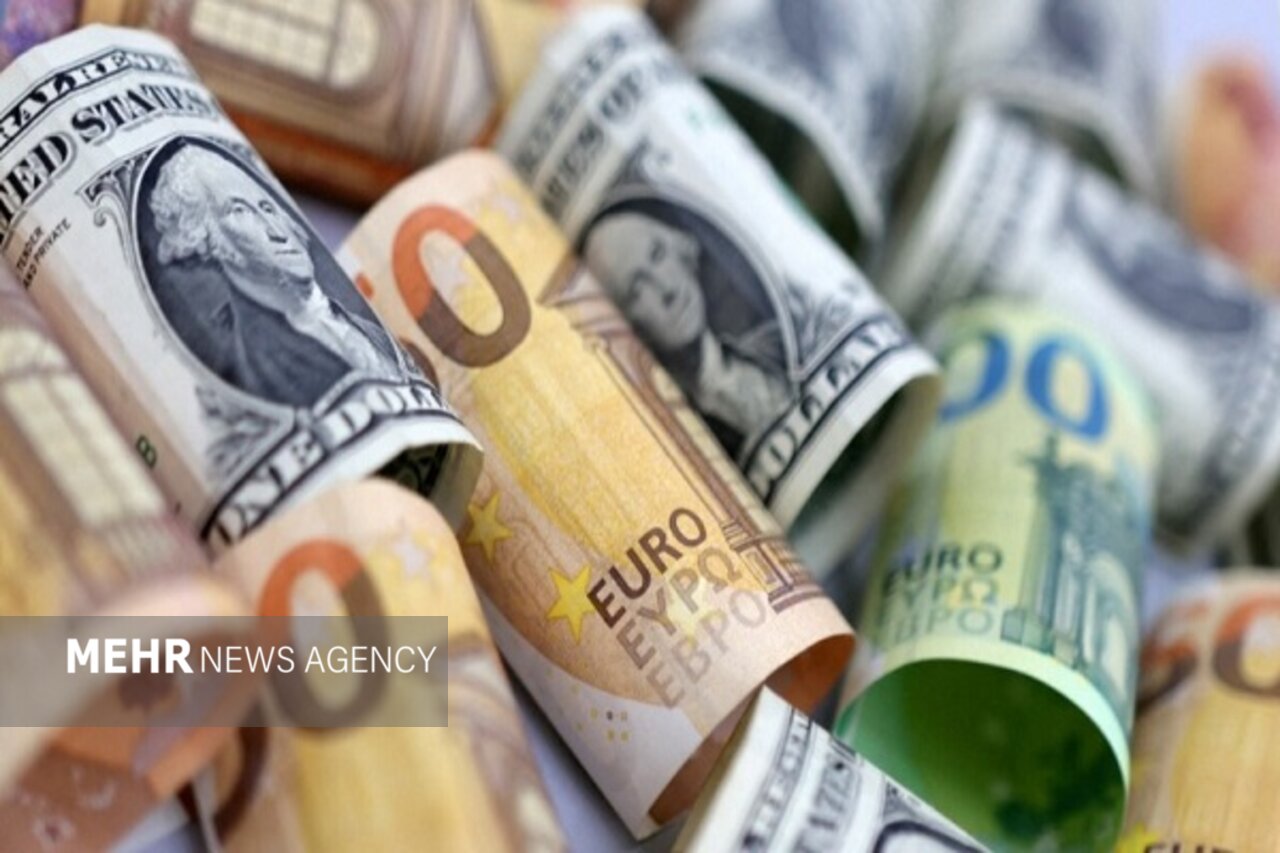 نرخ ارز در مرکز مبادلات امروز 26 بهمن ماه; حواله دلاری 135 هزار تومان بود