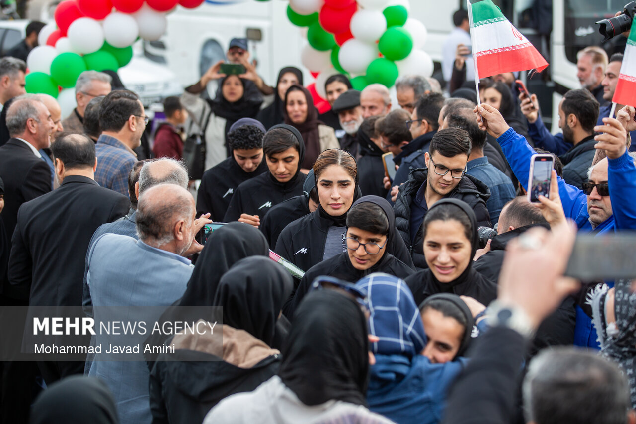 مراسم استقبال از تیم ملی فوتبال زنان در تهران برگزار شد