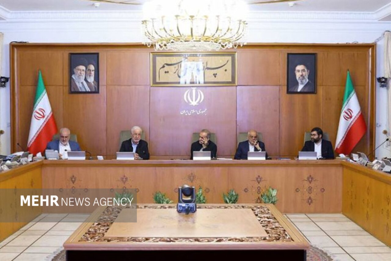 پزشکیان: برخی اماکن دولتی برای کاهش مصرف انرژی تعطیل می‌شوند
