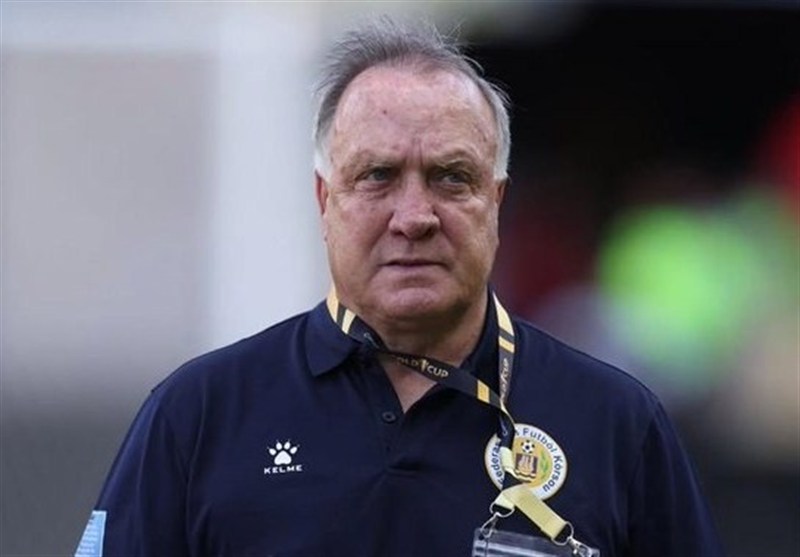 ادووکات از سرمربیگری کوراسائو استعفا کرد