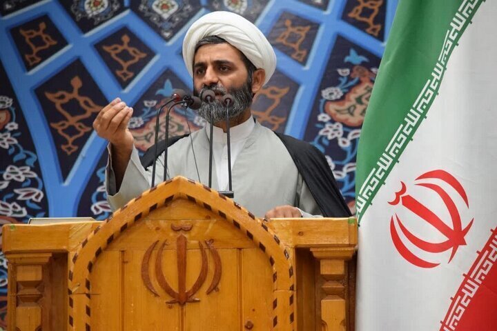 امام جمعه اهرم:  «روایت فتح» در برابر سیاه‌نمایی دشمن باید تقویت شود