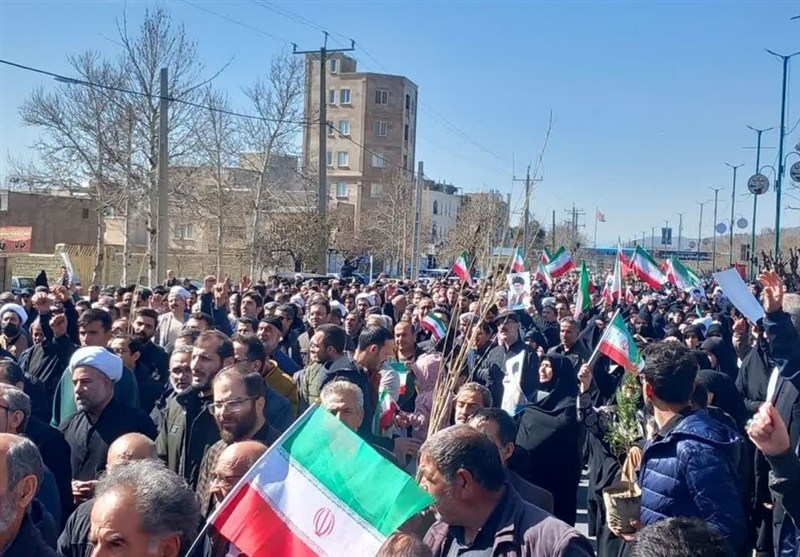 راهپیمایی نمازگزاران ملایری در محکومیت جنایات دشمنان+تصویر