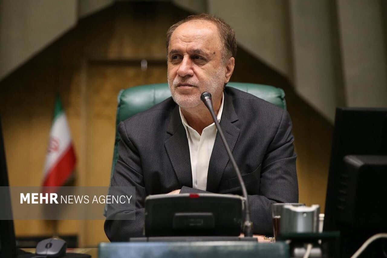حاجی بابایی: نحوه واگذاری ایران خودرو به کروز مشخص نیست