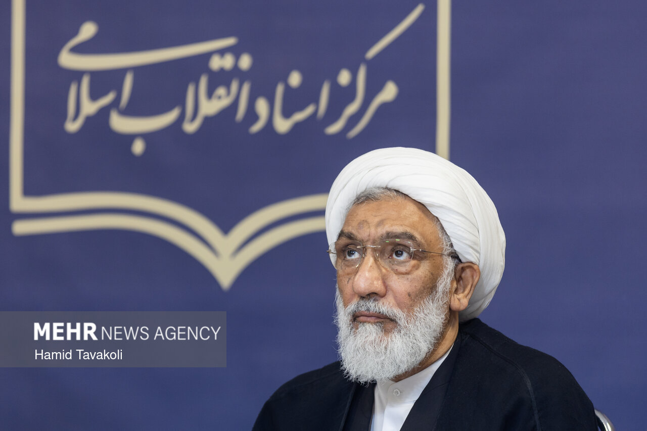 مراسم رونمایی از اسناد منتشر نشده رهبر شهید