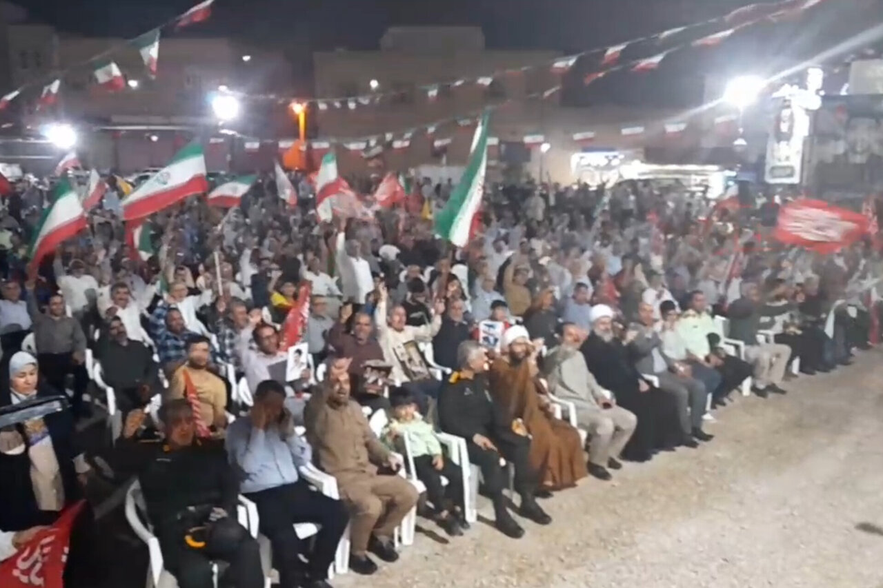 اجتماع حماسی مردم خورموج در شب ۲۱۸