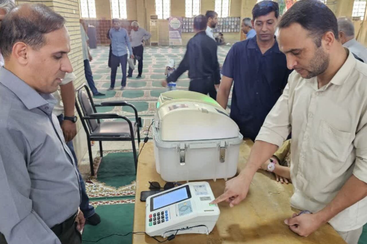 مانور انتخابات در گناوه برگزار شد