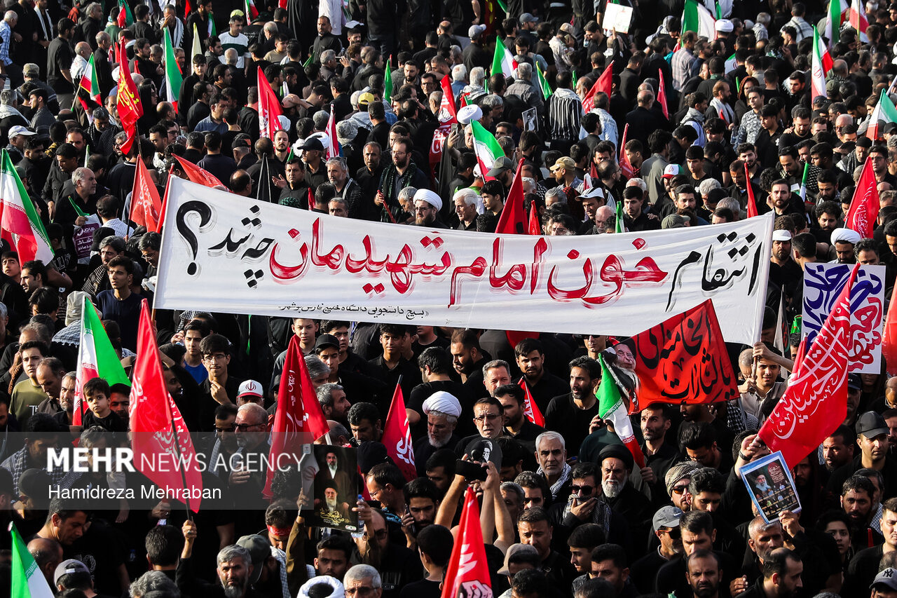 تشییع آقای شهید در قم؛ می‌کشیم می‌کشیم آن که امام‌مان کشت