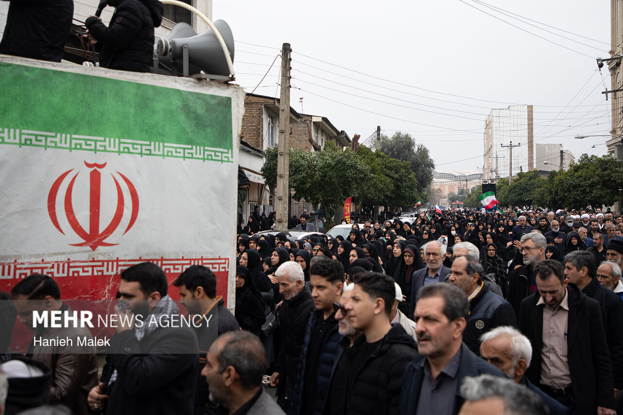شهید علی عباسی در قبله تهران تشییع شد و در نهایت آرام گرفت