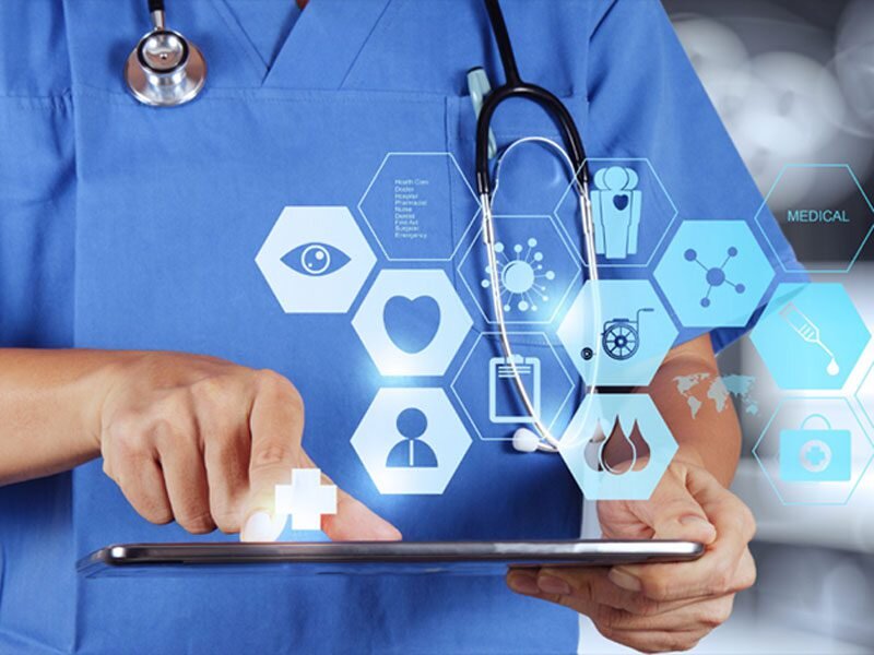 انتقاد رئیس شورای شهر خارگ از تعطیلی بخش‌هایی از مرکز جامع سلامت