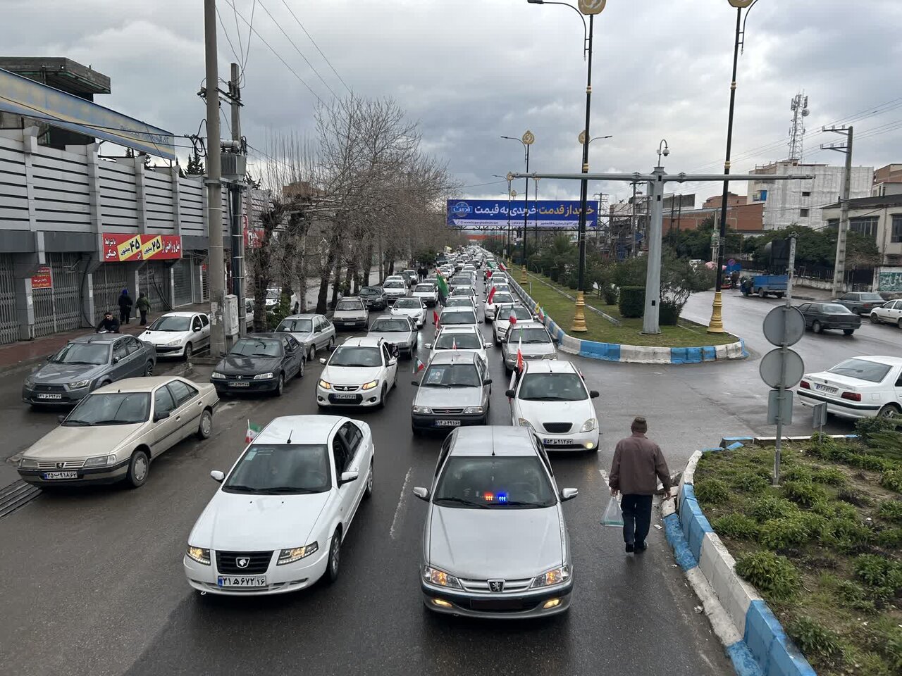 کاروان خودرویی در عزای پدر شهید