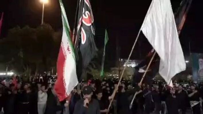 اعلام وفاداری مردم بوشهر به انقلاب اسلامی در راهپیمایی های پرشور شبانه