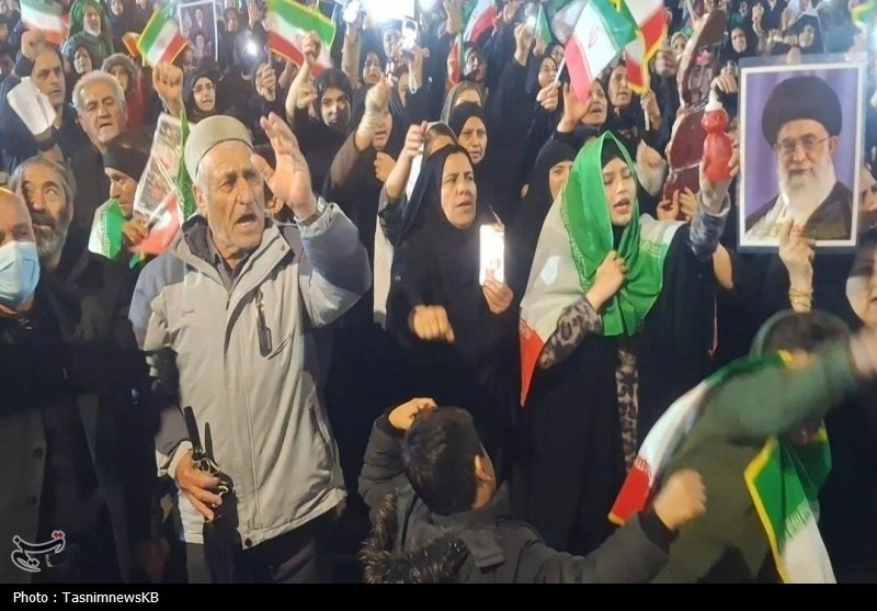 اجتماع شبانه بیست و ششمین شب دهدشتی‌ها در میدان امام‌حسین(ع) + تصاویر