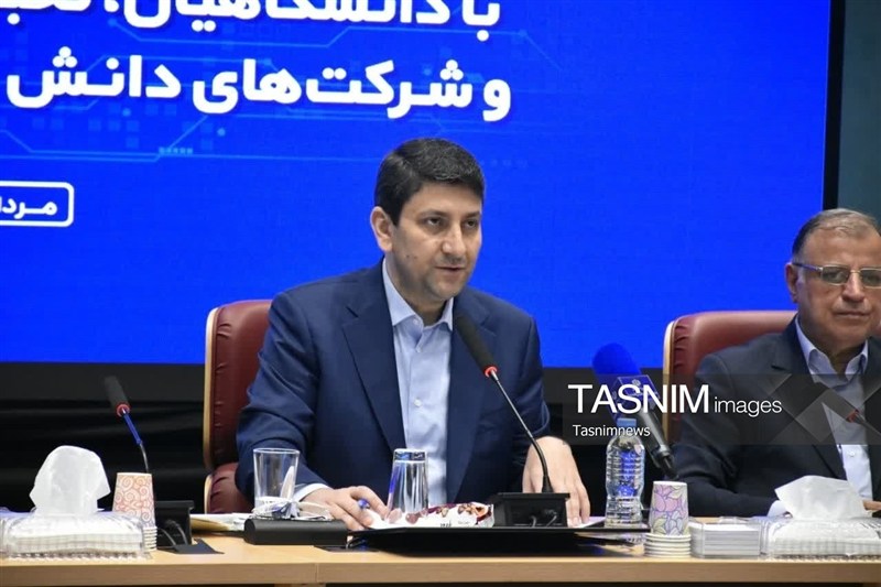وزیر ارتباطات: محدودیت اینترنت آسیب جدی به کسب‌وکارها وارد کرد