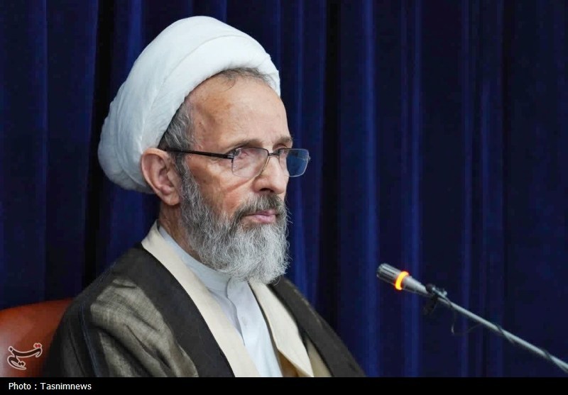 همه پایگاه‌ها و نیروهای دشمن متجاوز اهداف مشروع نیروهای مسلح‌اند