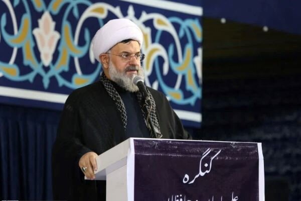  امام جمعه دشتی: شهید نادر مهدوی نماد غیرت ایرانی است