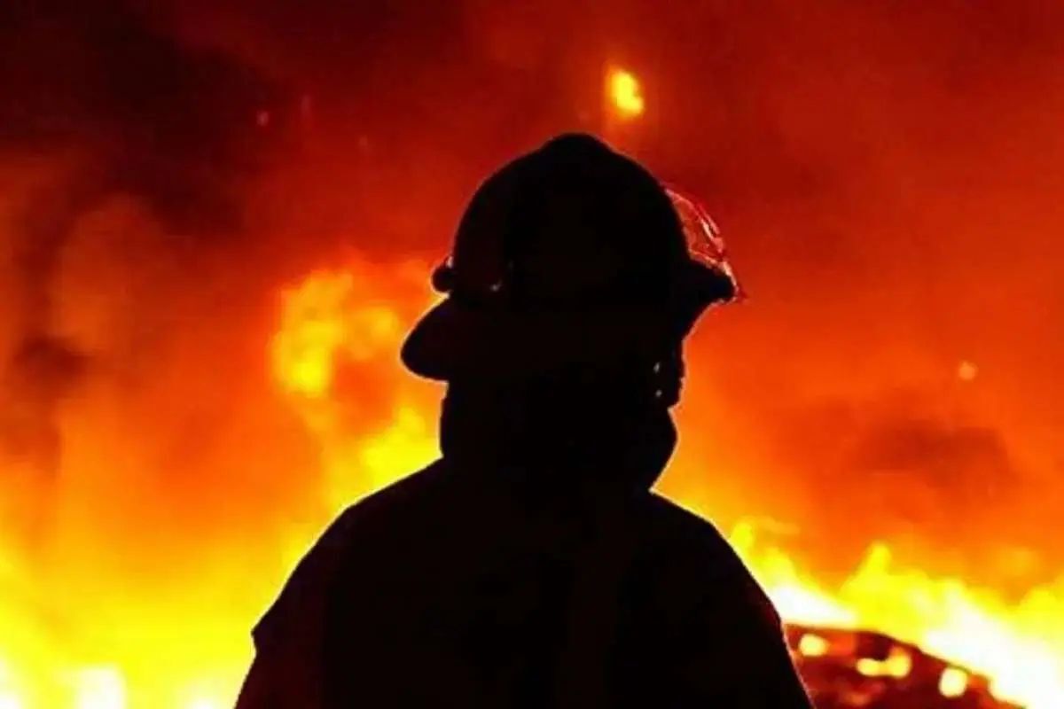 فرمانداری: آتش سوزی در شهرک صنعتی کاوش البرز 2 کشته بر جای گذاشت