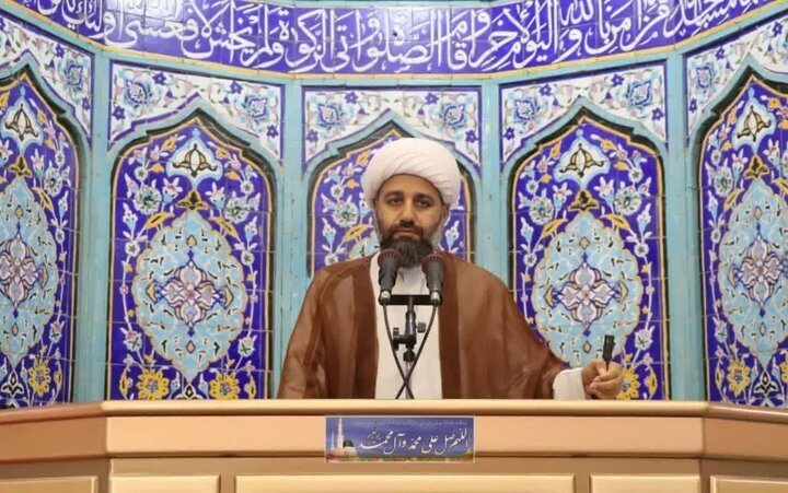 کارگر: امام جمعه باید تبیین‌گر و مطالبه‌گر مبانی انقلاب اسلامی باشد