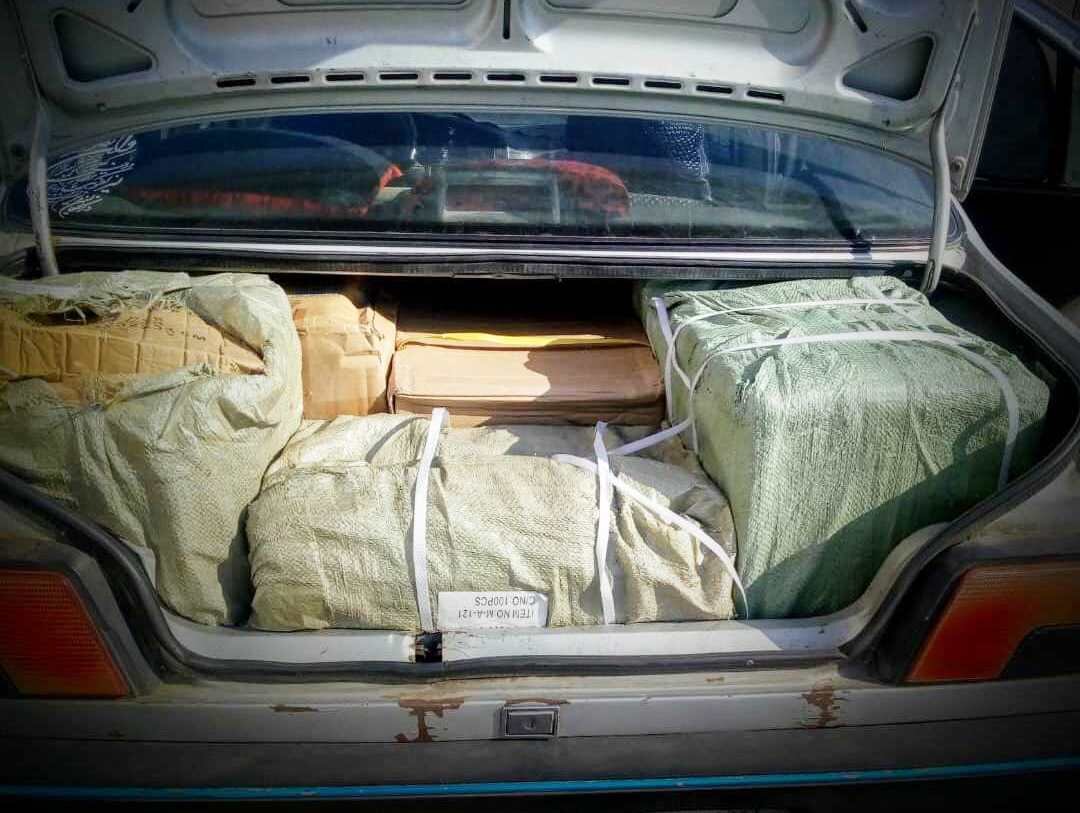 محموله ۳٠ میلیاردی قاچاق از پژو شوتی در هرمزگان