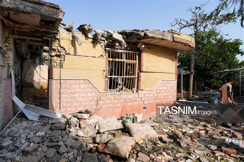 بازدید استاندار هرمزگان از محل حمله آمریکا به مراسم عروسی در کوهستک