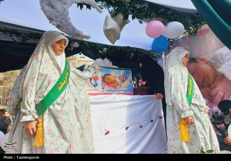 وداع جانسوز قزوینی‌ها با علی‌اصغر ایران؛ مردم خون گریستند