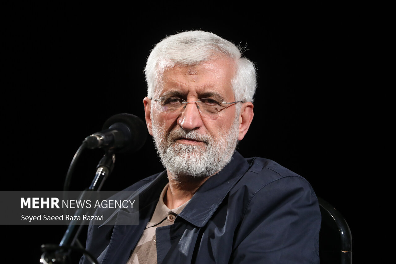 جلیلی: قدرت ایران، آمریکا را پای میزِ واقعیت‌ها نشاند