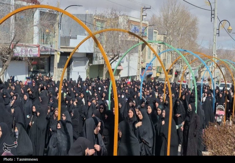 تشییع پیکر شهید احمدنژاد از شهدای حمله اسرائیل در ساری