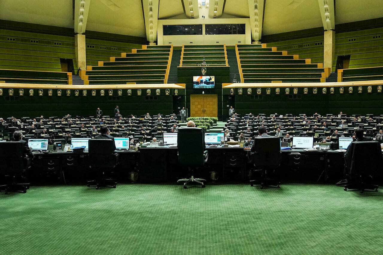 تذکر 43 نماینده به رئیس جمهور؛ مذاکرات باید در راستای حقوق ملت باشد