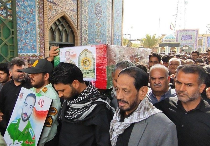 تشییع شهید حمله تروریستی به گشت انتظامی زاهدان+ فیلم