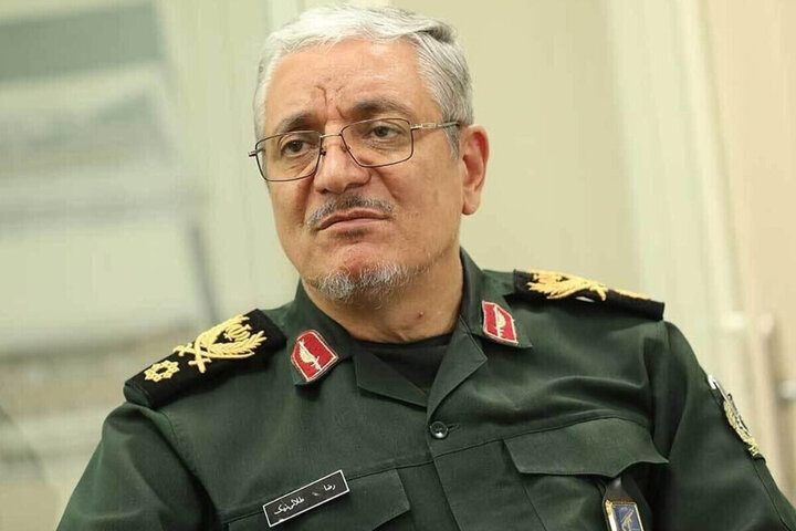 تلفیق قدرت نرم و سخت نیروهای مسلح را به قدرتی برتر تبدیل کرده است