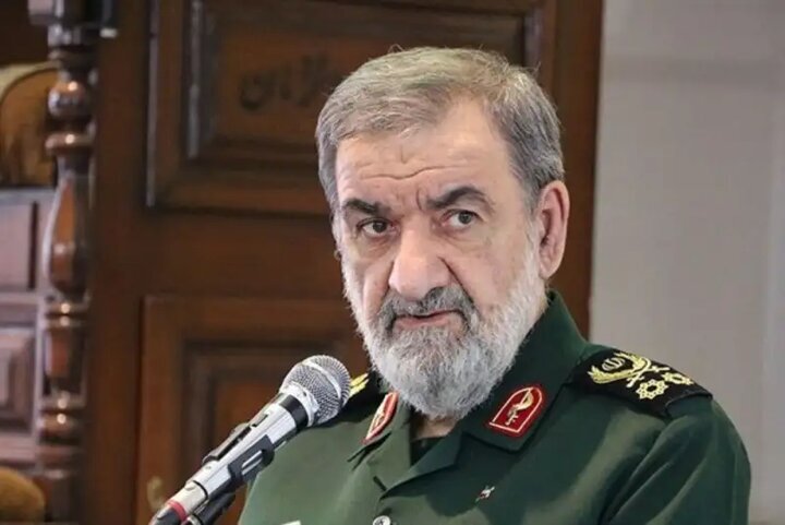 سردار رضایی: پاسخ ایران به حملات زیرساختی شدید خواهد بود