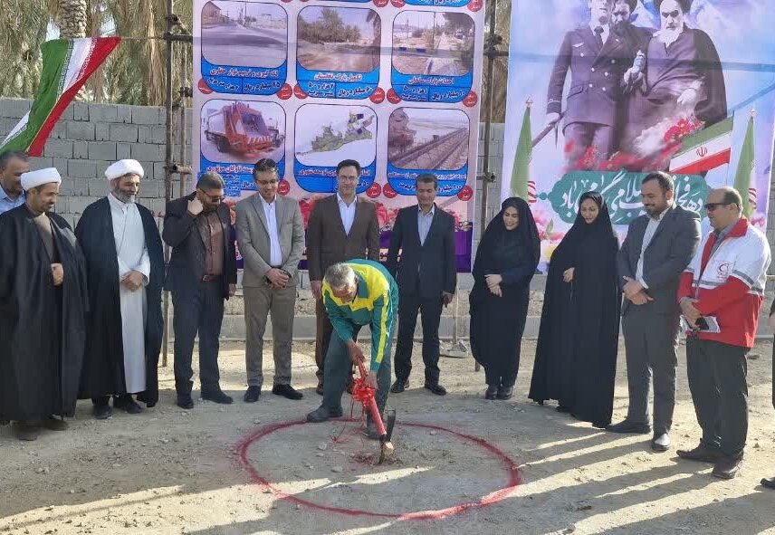 11 پروژه عمرانی در اهرم افتتاح شد