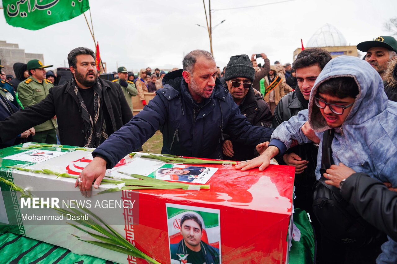 تشییع پیکر شهید «احمد لیالی مقدم» در اردبیل