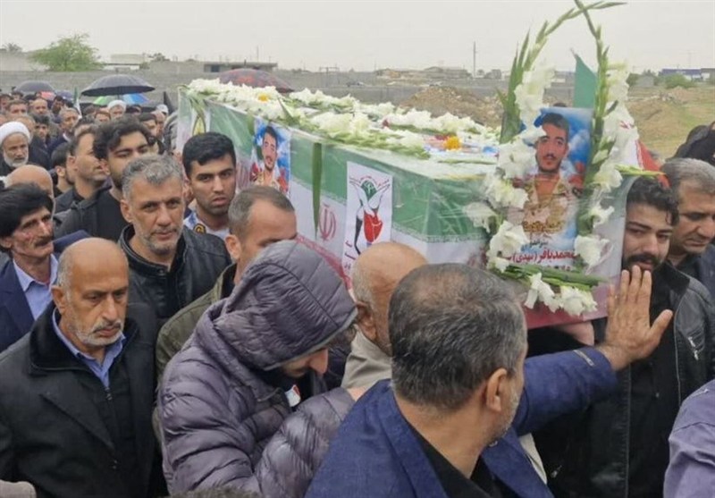 پیکر  شهید حملات آمریکایی- صهیونی در دشتستان تشییع شد