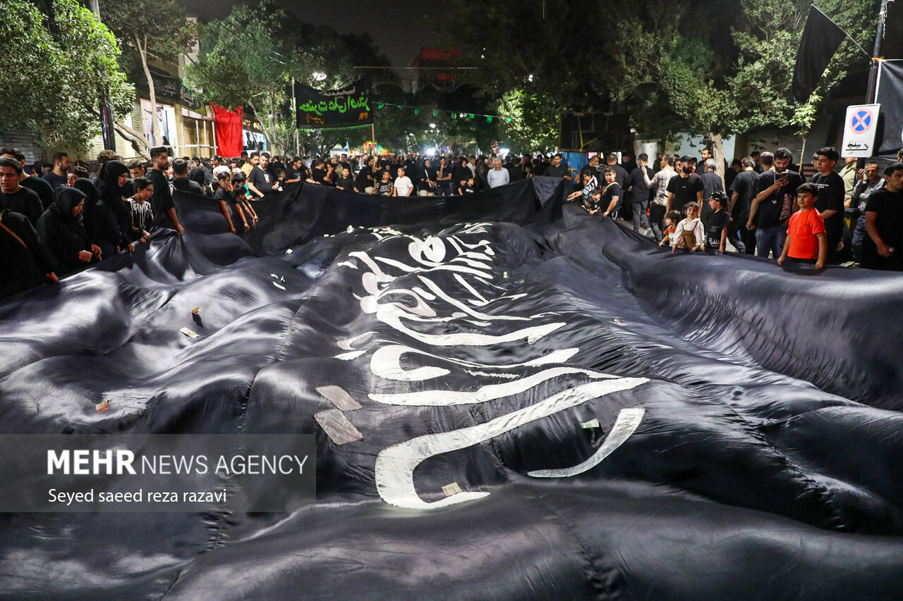عزاداران ورامینی در سوگ سفیر کربلا