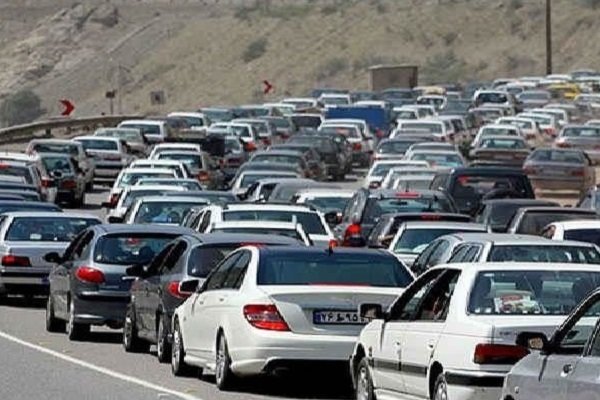 ترافیک سنگین در چالوس، هراز و مسیر رفت و برگشت آزادراه تهران–کرج 