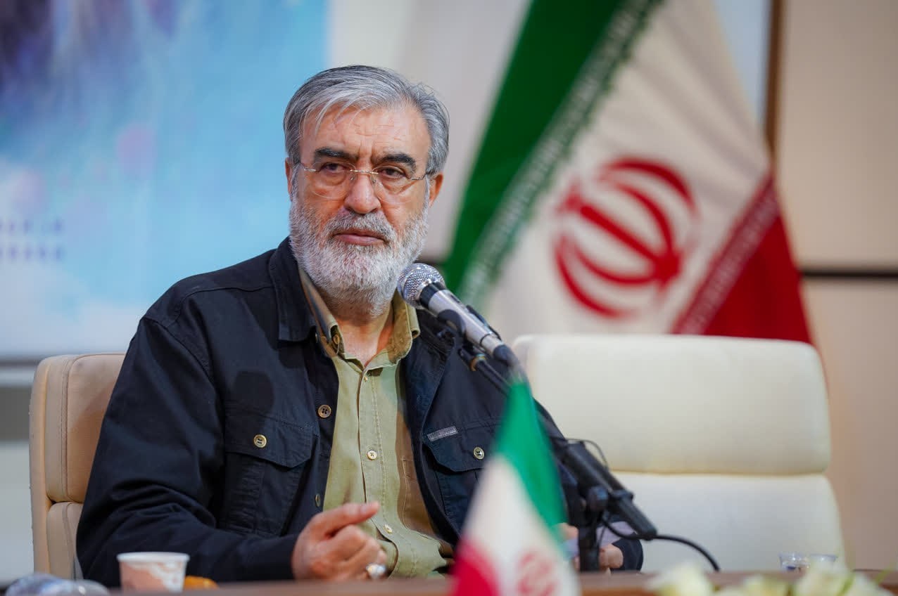 عزیزی: طرح خلع سلاح مقاومت با شکست مواجه خواهد شد