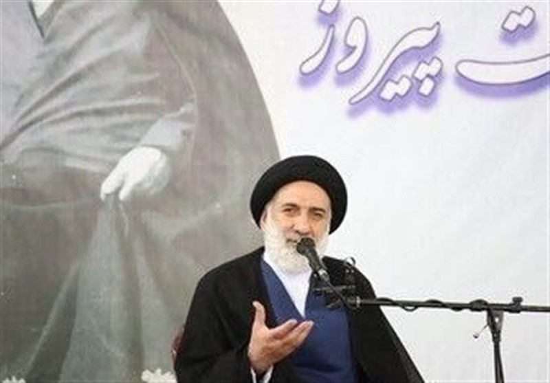 مجلس خبرگان رهبر آینده را سریع‌تر معرفی کند