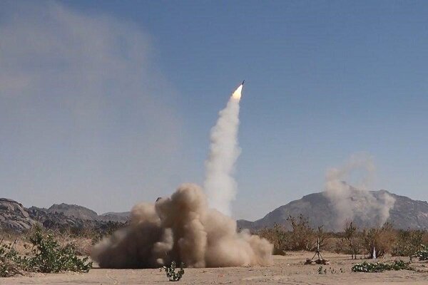 نیروهای مسلح یمن:  فرودگاه ملک خالد در ریاض را هدف قرار دادیم