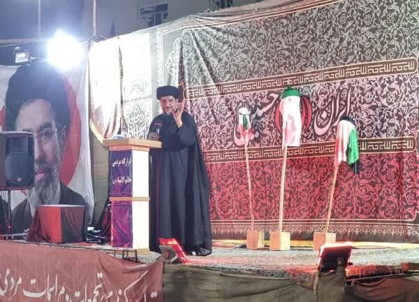 امام جمعه گناوه: حفظ وحدت راه عبور از توطئه‌های دشمن است