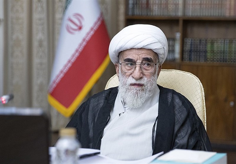 بازدید آیت الله جنتی از تازه‌ترین دستاوردهای علمی شورای نگهبان