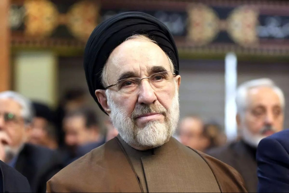 پیام خاتمی به مناسبت انتخاب سومین رهبر انقلاب اسلامی