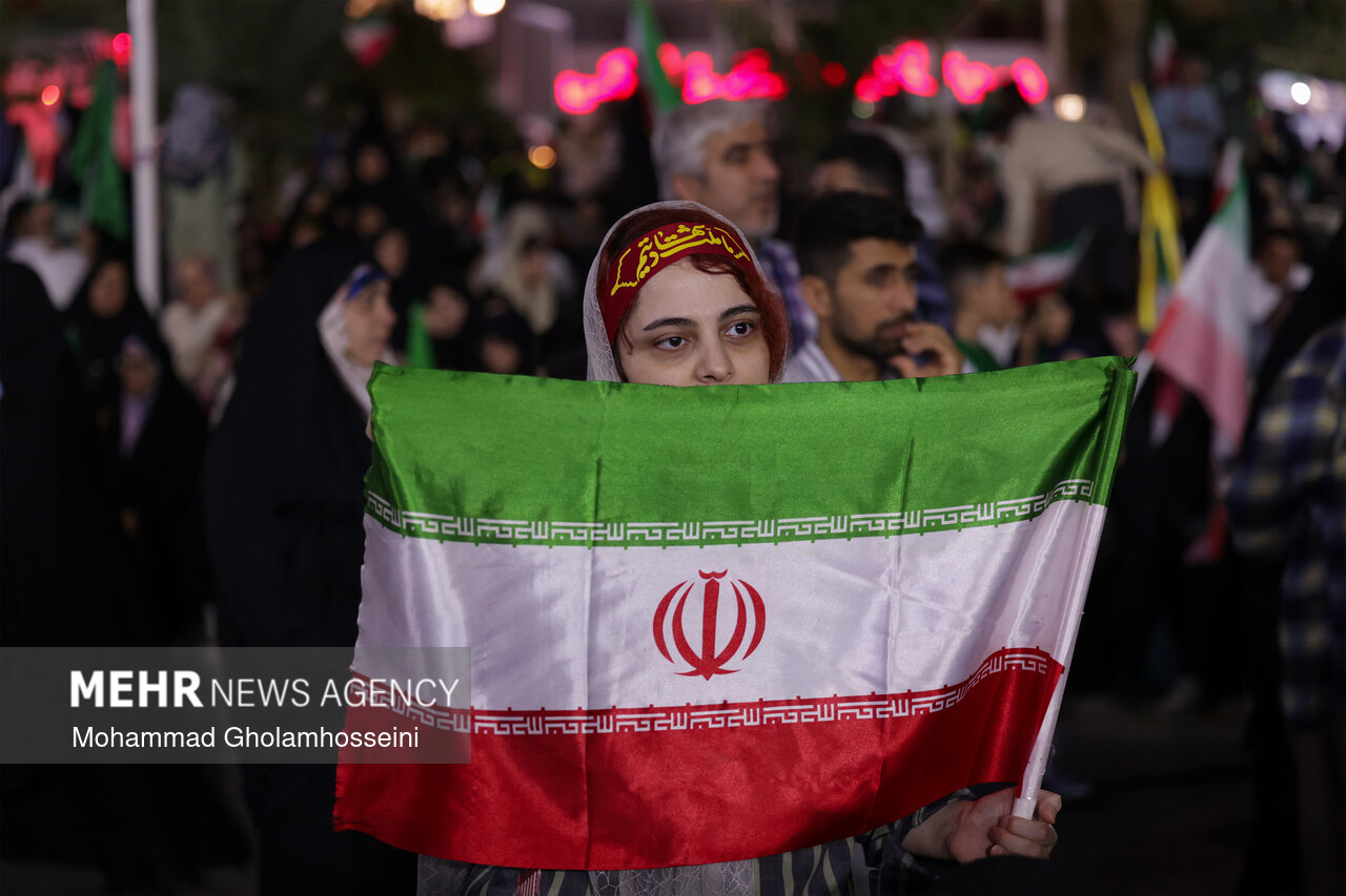 تجمع مردمی در کهریزک تهران