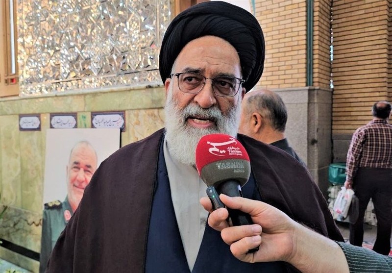 تنگه هرمز تنگه اُحد انقلاب اسلامی است