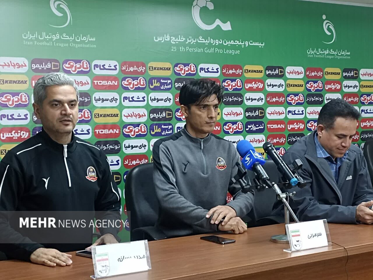 کادر تیم ملی فوتبال بازی تیم‌های شمس آذر با آلومینیوم را ویژه ببینند