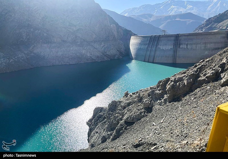 نیمی از ظرفیت سدهای کشور خالی است