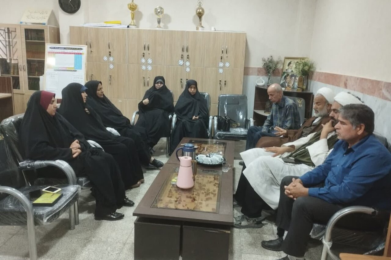 امام جمعه دشتستان: مدارس شاهد باید به الگوی تربیت دینی تبدیل شوند