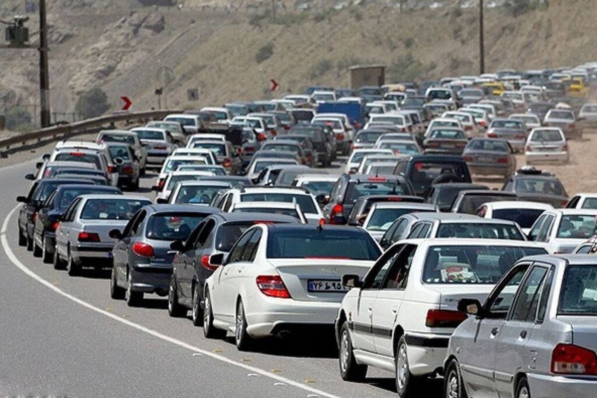 ترافیک نیمه سنگین در محورهای منتهی به تهران؛ بارش باران در 6 استان کشور