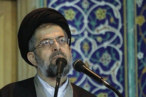 شاهچراغی: ملت ایران در برابر تهدیدها تسلیم نمی‌شود