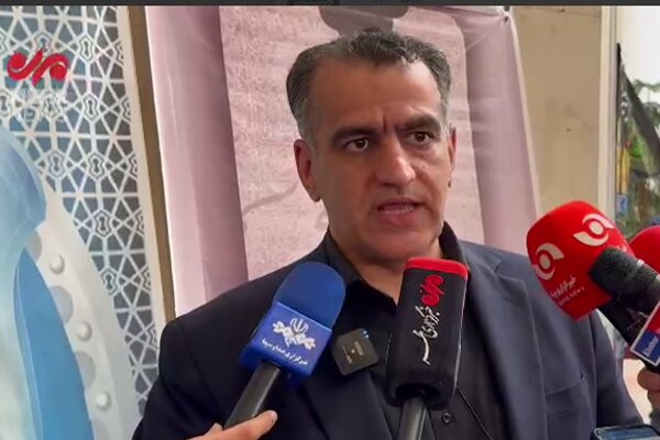 چگینی: ما در کنار انقلاب و رهبر عزیزمان ایستاده ایم